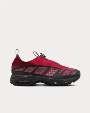 Air Max SNDR Gore-Tex Dark Smoke Grey / Fire Red Low Top Sneakers