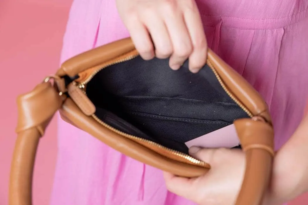 Billie Handbag Tan