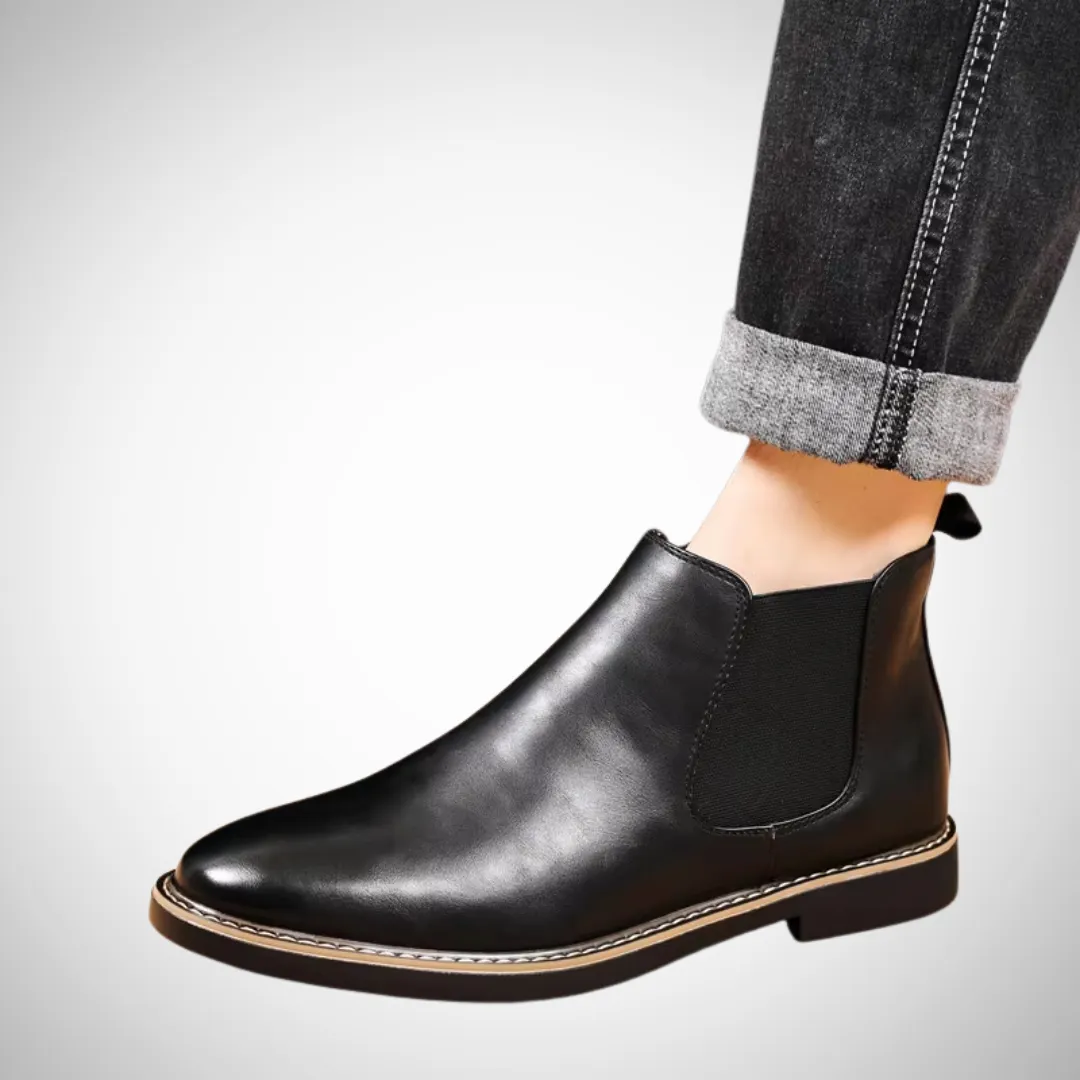 Eivind Classic Glossy Chelsea Boots