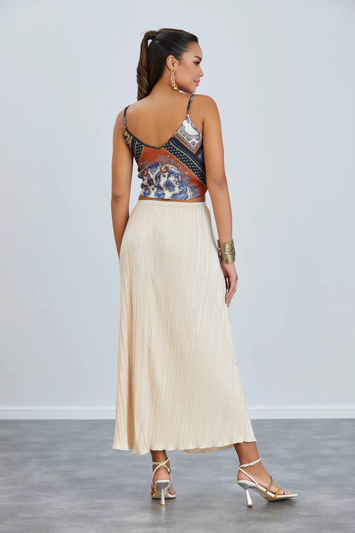 Elegant Pleat Midi Skirt in Soft Beige