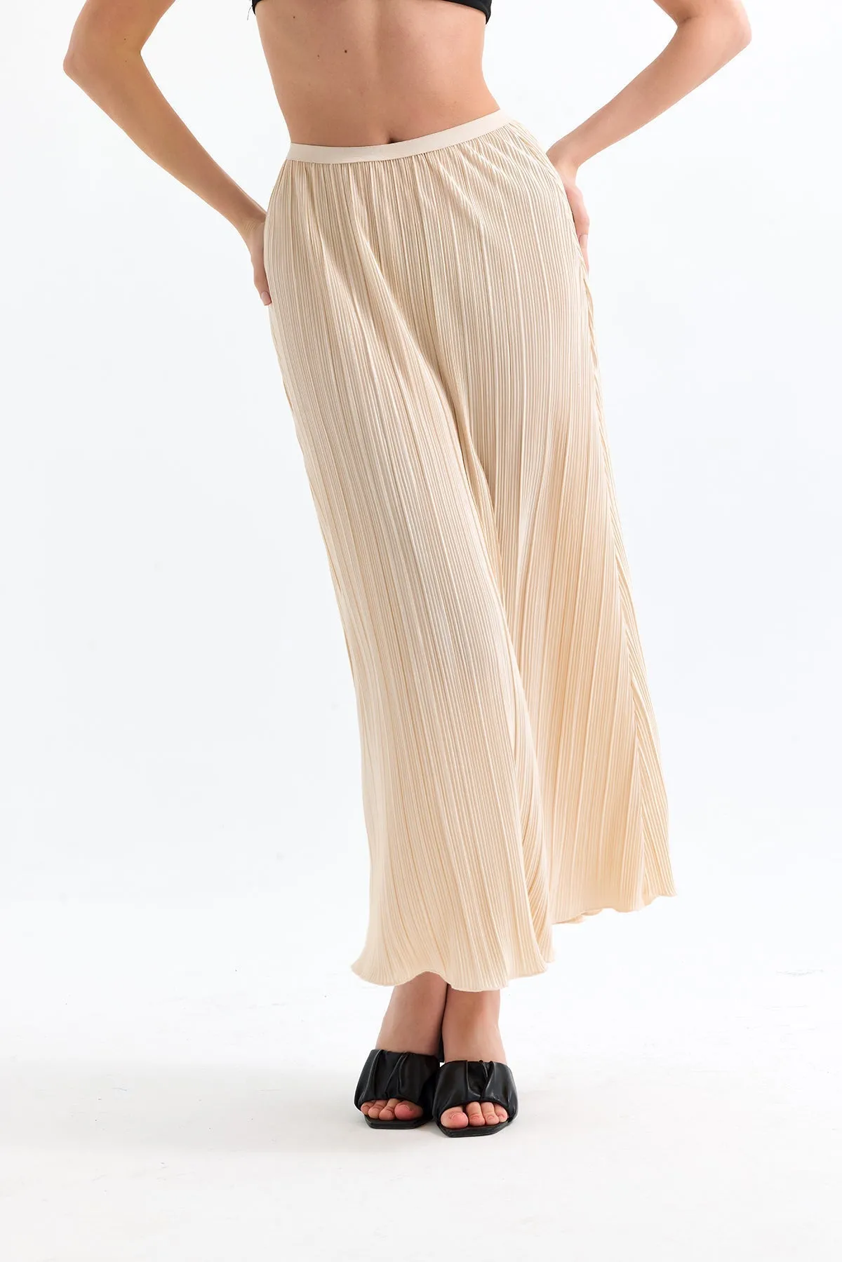 Elegant Pleat Midi Skirt in Soft Beige