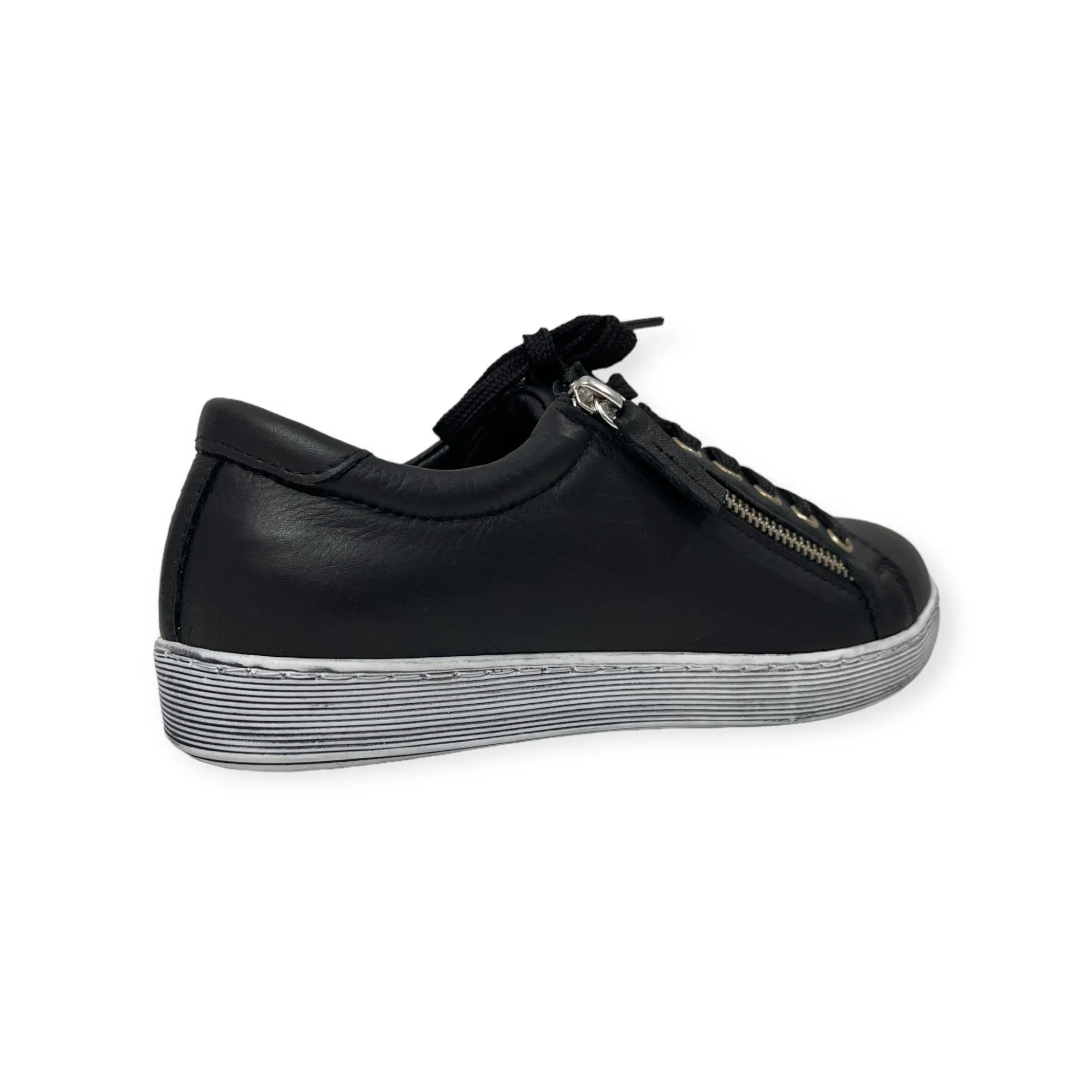 TOKEN - BLACK
