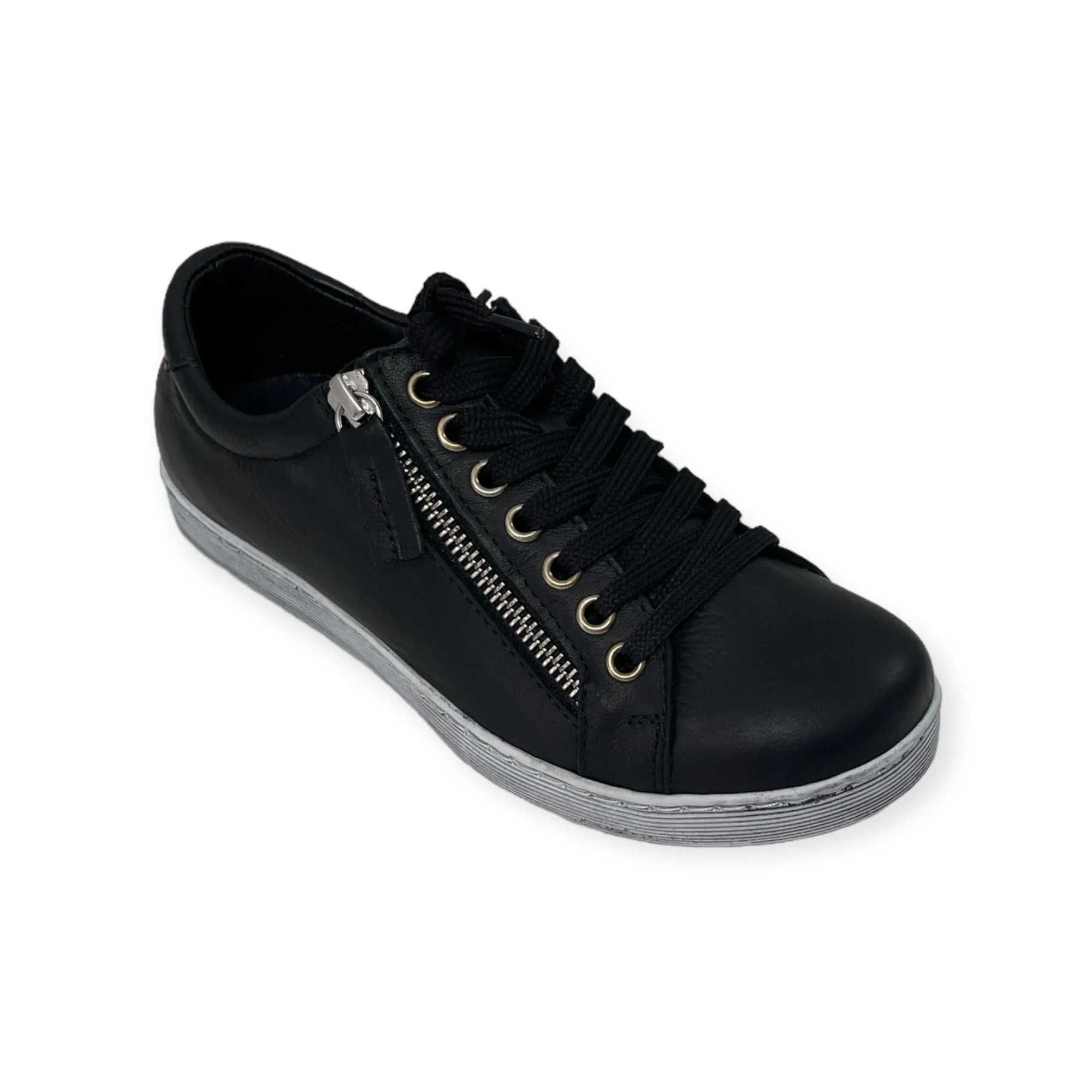 TOKEN - BLACK